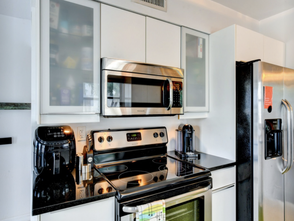 Longboat Key Walk to Beach Two Bedroom Vacation Condo
